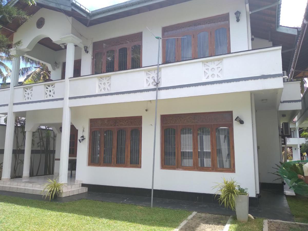 نيجومبو Vijai Resort المظهر الخارجي الصورة