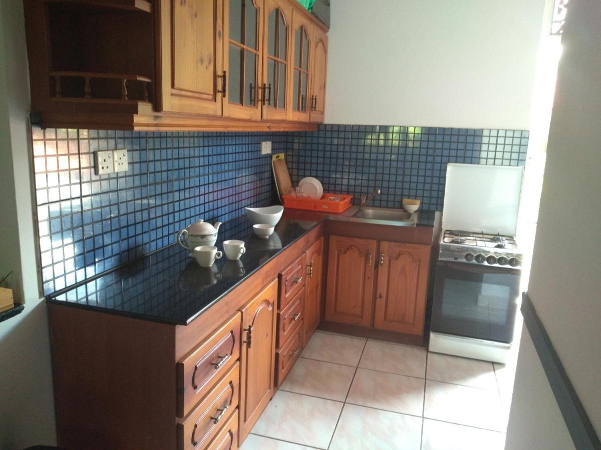 نيجومبو Vijai Resort المظهر الخارجي الصورة