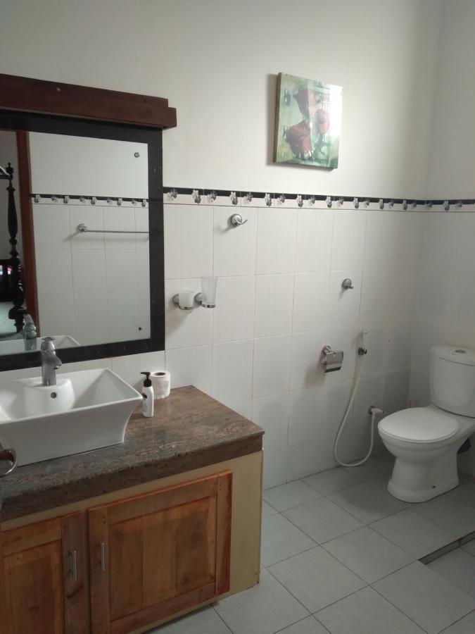 نيجومبو Vijai Resort المظهر الخارجي الصورة
